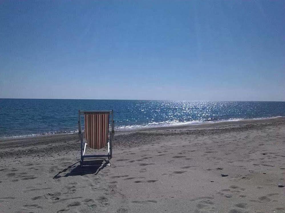 Aquamarine Residence Davoli Buitenkant foto